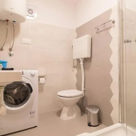 Apartment Lali - Updated 2br Near Old Town